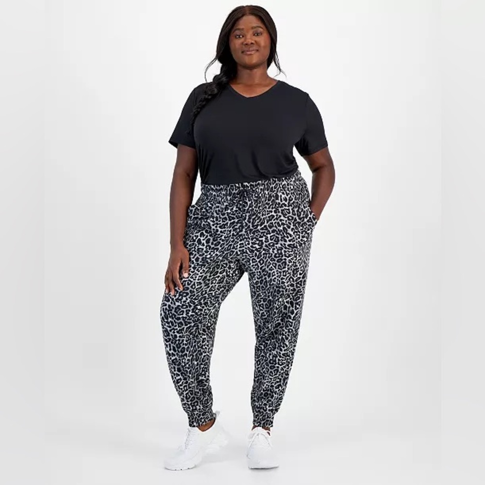ID Ideology Relaxed Animal-Print Fleece Jogger Sweatpants NWT